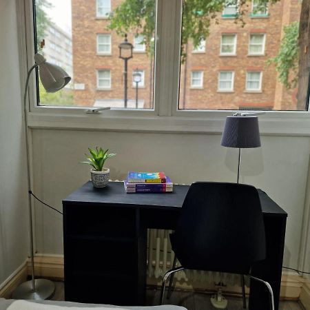 2 Bedrooms Flat In Great Location! Лондон Экстерьер фото